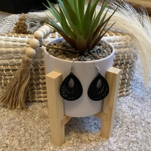 Jewelry - 🏝️NEW🏝️Dangle Earrings / Retro Wood Hollow Earrings
